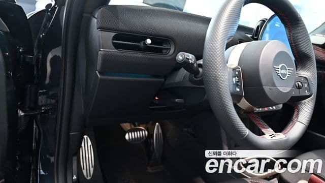 Mini Cooper S кабриолет 4세대 JCW, 2025 18