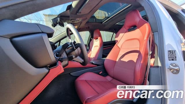 Porsche Panamera (976) 4.0 GTS, 2025 11