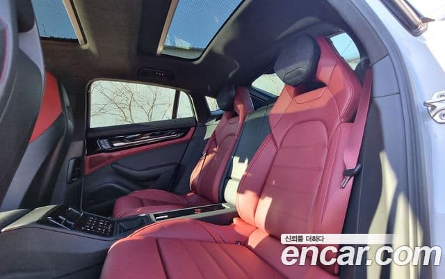 Porsche Panamera (976) 4.0 GTS, 2025 12