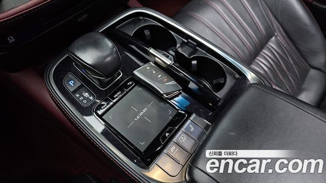 Lexus LS500h 5세대 3.5 Platinum AWD, 2019 9