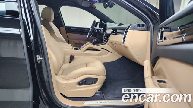 Porsche Cayenne (PO536) 3.0 купе, 2023 11