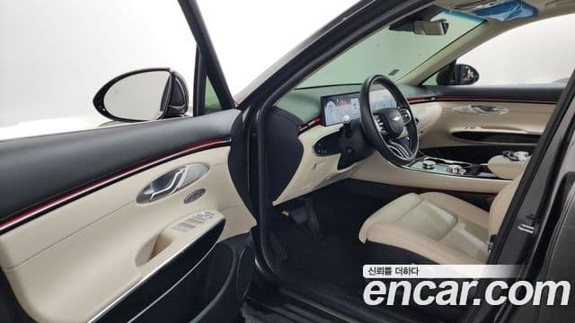 Genesis GV70, 2025 10