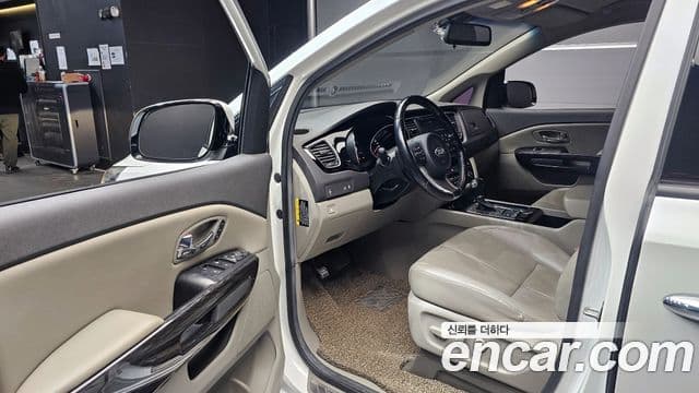 Kia All New Carnival President, 2016 10