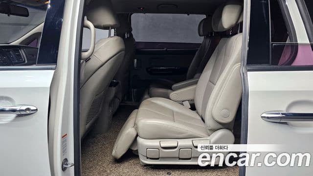 Kia All New Carnival President, 2016 12