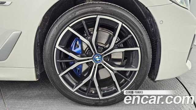 BMW 5시리즈 (G30) 530e M Sport, 2023 все фото