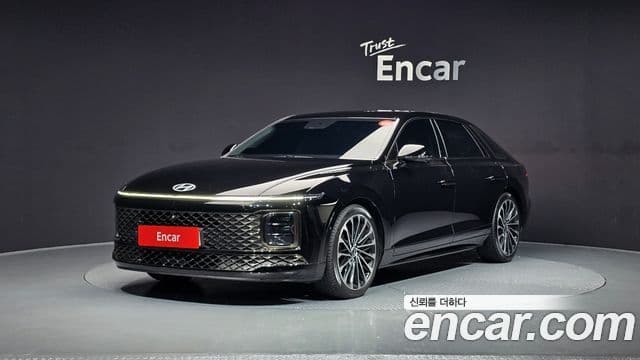 Hyundai Grandeur (GN7) Calligraphy, 2023 1