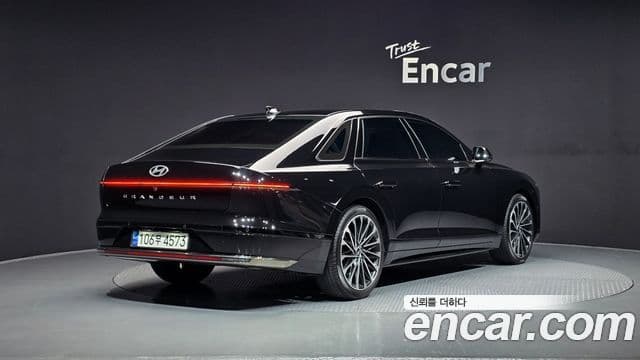 Hyundai Grandeur (GN7) Calligraphy, 2023 2