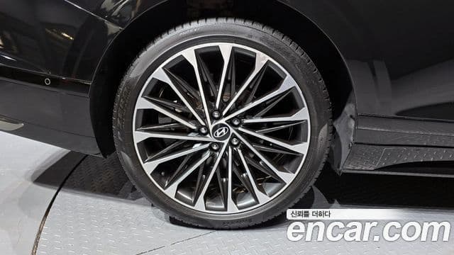 Hyundai Grandeur (GN7) Calligraphy, 2023 все фото