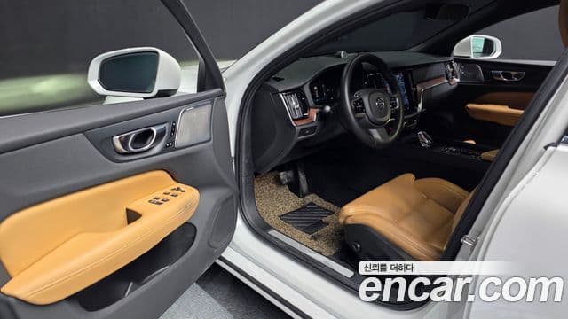 Volvo S60 3세대 B5 Ultimate Bright, 2023 10