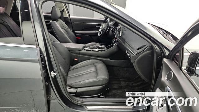 Hyundai Sonata (DN8) Premium Family, 2020 12