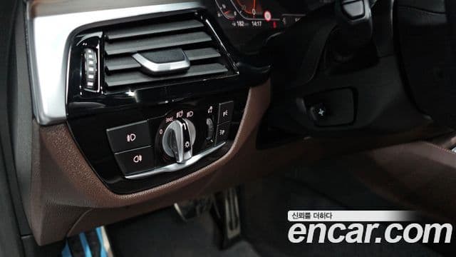 BMW 5시리즈 (G30) 520i M Sport, 2020 18