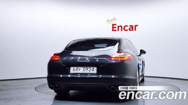 Porsche Panamera 970, 2011 4