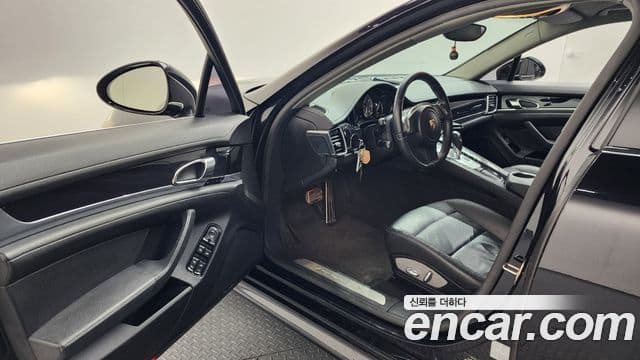 Porsche Panamera 970, 2011 10