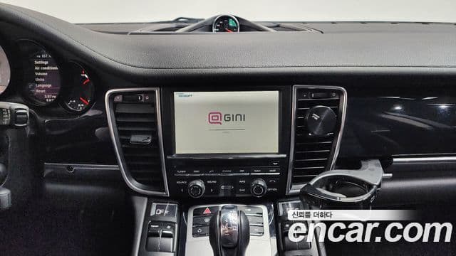 Porsche Panamera 970, 2011 15