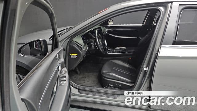 Hyundai Sonata (DN8) Premium Family, 2020 10