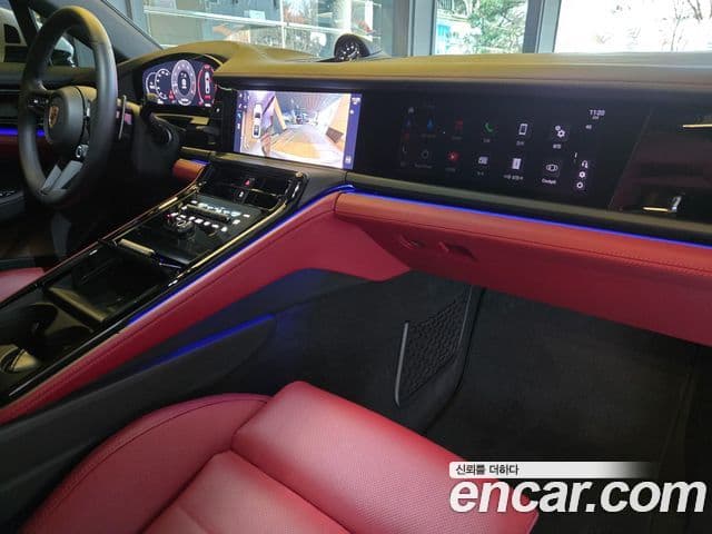 Porsche Panamera (976), 2024 17