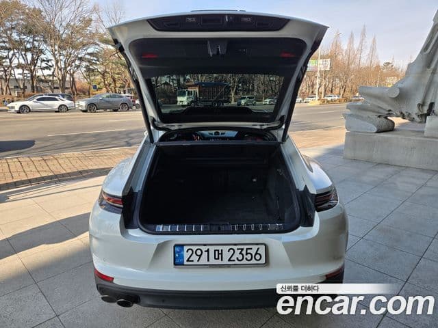 Porsche Panamera (976), 2024 20