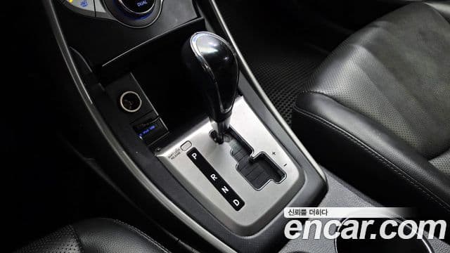 Hyundai Avante MD M16 GDI Avenue, 2014 9