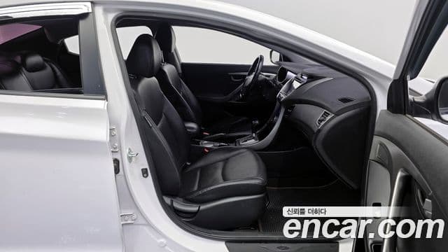 Hyundai Avante MD M16 GDI Avenue, 2014 10