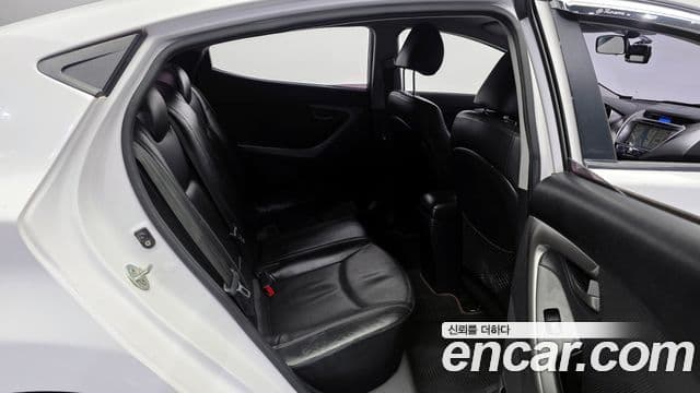 Hyundai Avante MD M16 GDI Avenue, 2014 12