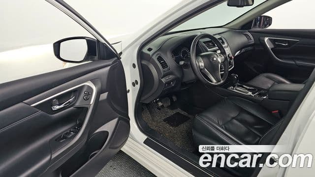 Nissan 알티마 L33, 2017 11