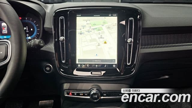 Volvo XC40 B4 чёрный Edition, 2025 6