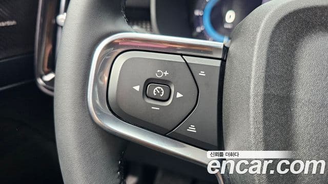 Volvo XC40 B4 чёрный Edition, 2025 11