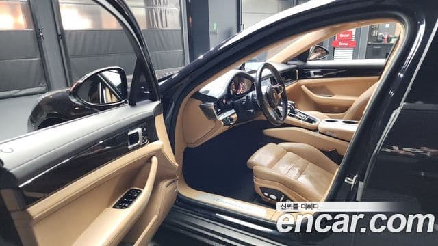 Porsche Panamera (971), 2020 10