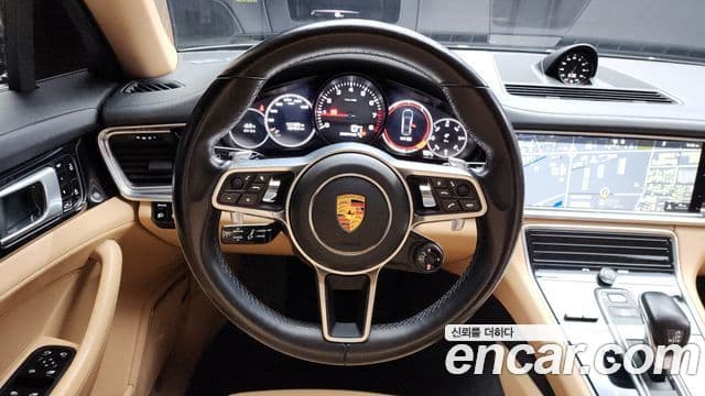 Porsche Panamera (971), 2020 13
