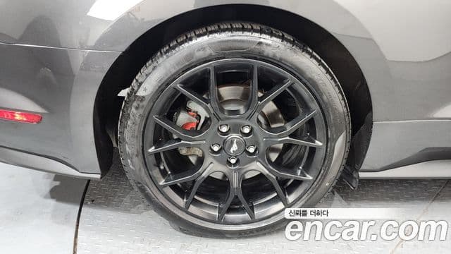 Ford Mustang купе, 2019 все фото