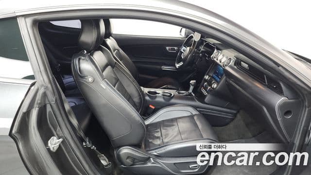 Ford Mustang купе, 2019 11