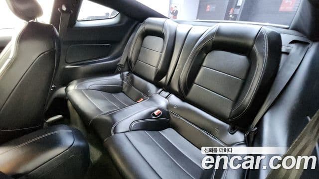 Ford Mustang купе, 2019 12