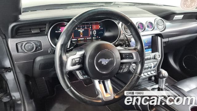 Ford Mustang купе, 2019 13