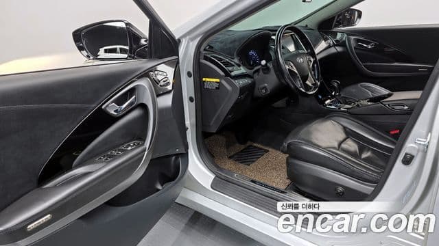 Hyundai Grandeur HG HG330 Celebrity, 2014 11