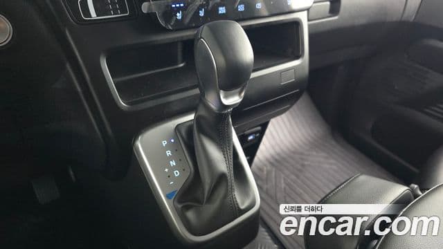 Hyundai Staria Modern, 2022 9