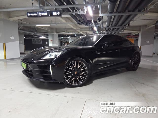 Porsche Panamera (976), 2025 3
