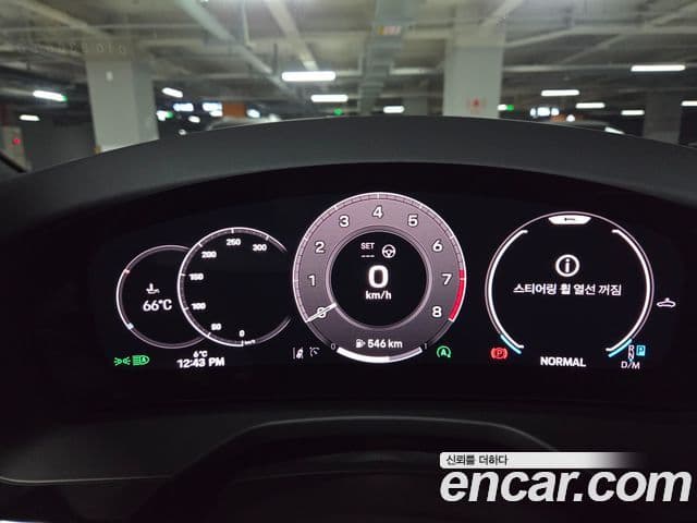 Porsche Panamera (976), 2025 17