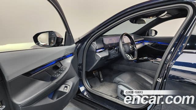 BMW 5시리즈 (G60) 530i xDrive M Sport, 2024 10