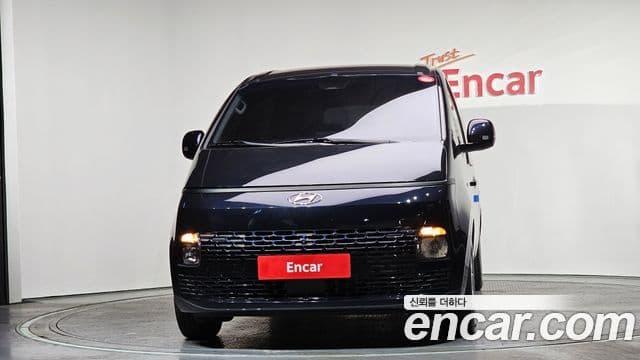 Hyundai Staria Modern, 2023 3