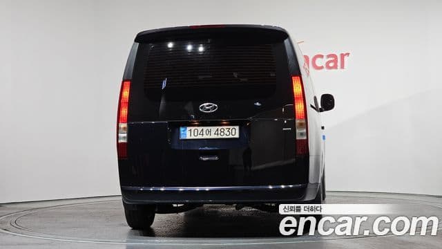 Hyundai Staria Modern, 2023 4