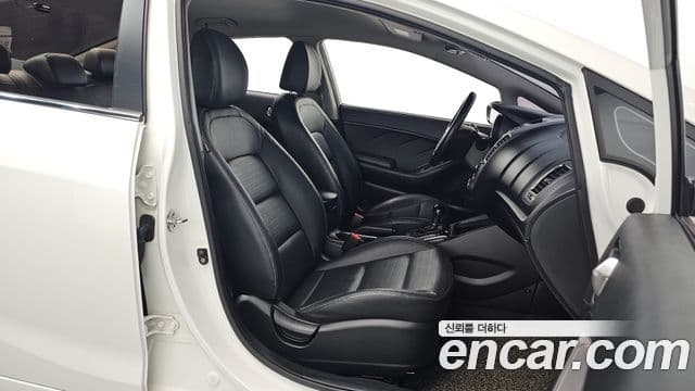 Kia The / новый New K3 Style, 2017 10