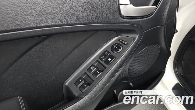 Kia The / новый New K3 Style, 2017 17