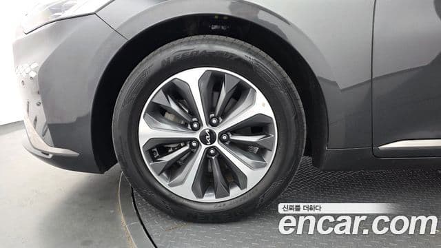 Kia K8 гибрид Noblesse, 2022 все фото