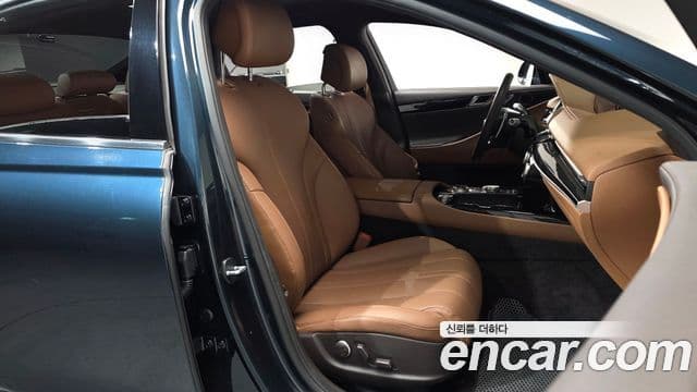 Genesis G80 (RG3) бензин 3.5 турбо AWD, 2023 10