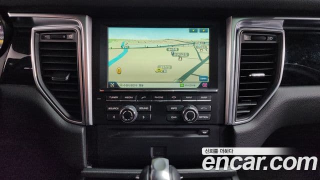 Porsche Macan 95B, 2015 14