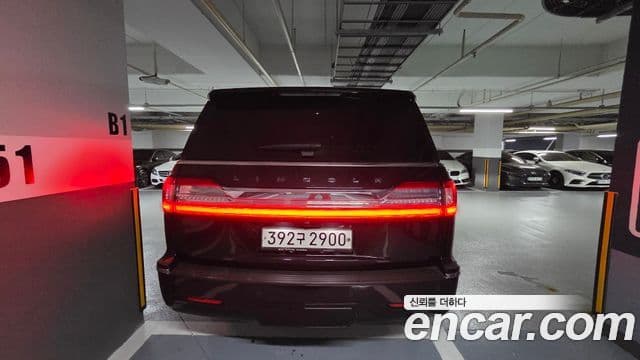 Lincoln Navigator 4세대 3.5L чёрный Label, 2019 2