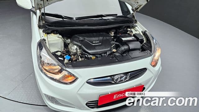 Hyundai Accent(новый кузов / новое поколение) 1.6 GDI top, 2012 6