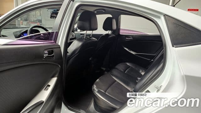 Hyundai Accent(новый кузов / новое поколение) 1.6 GDI top, 2012 11