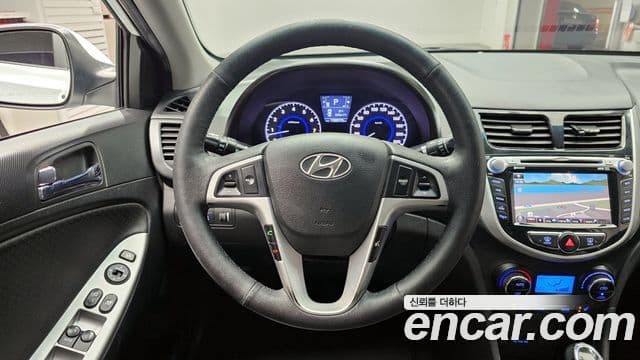 Hyundai Accent(новый кузов / новое поколение) 1.6 GDI top, 2012 13