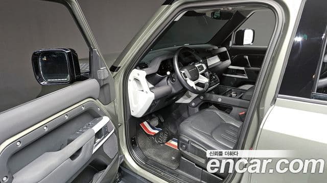Land Rover Defender (L663) 110 D250 S, 2022 10